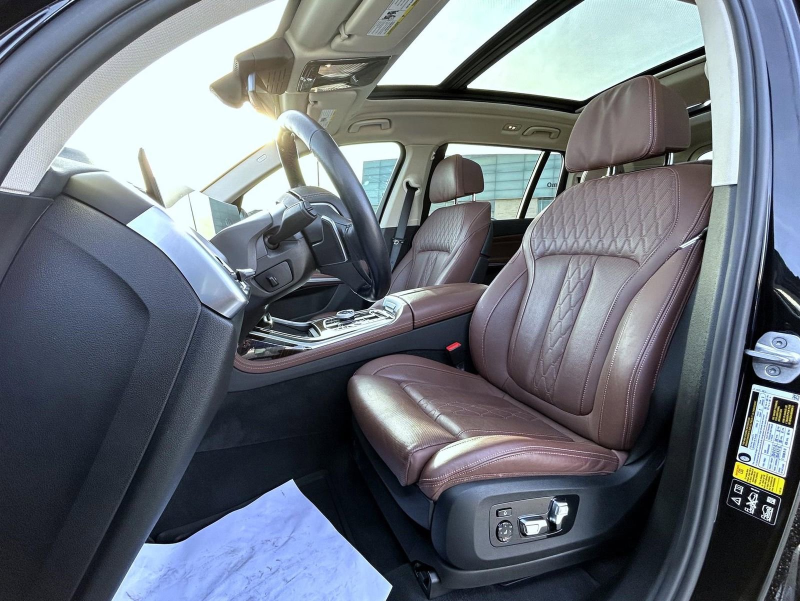 Used 2023 BMW X7 xDrive40i w/ Executive Package image 10