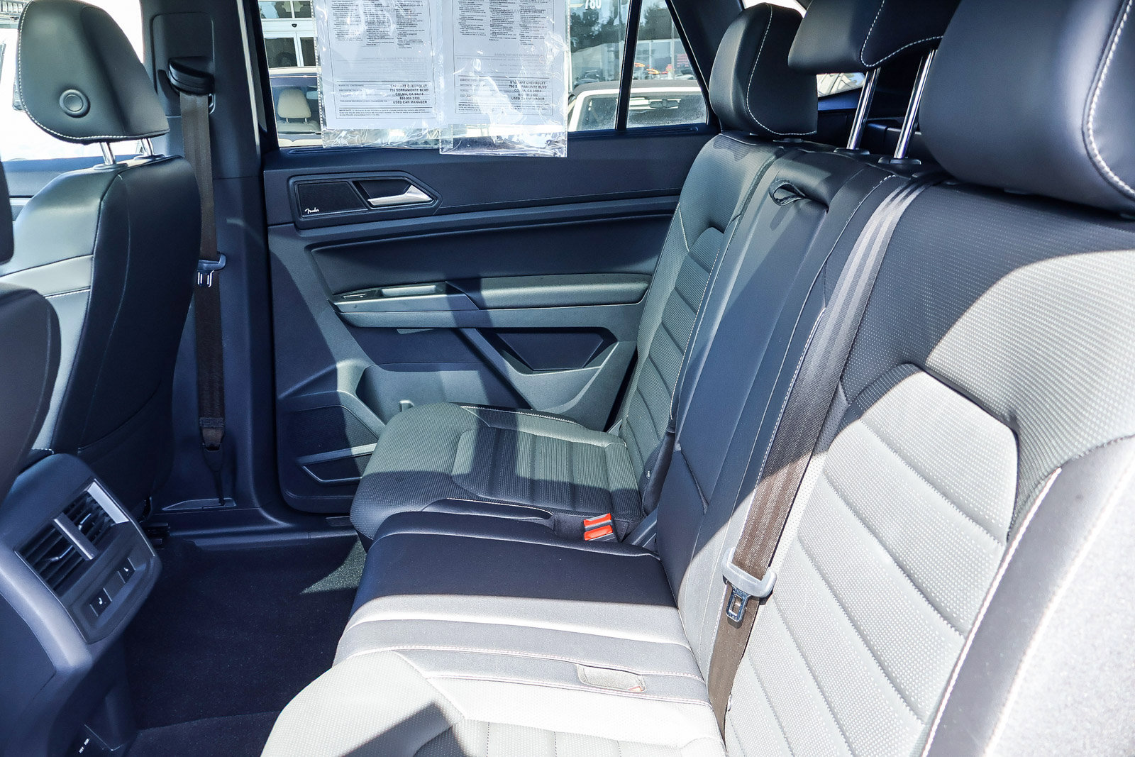 Used 2020 Volkswagen Atlas Cross Sport SEL Premium image 14