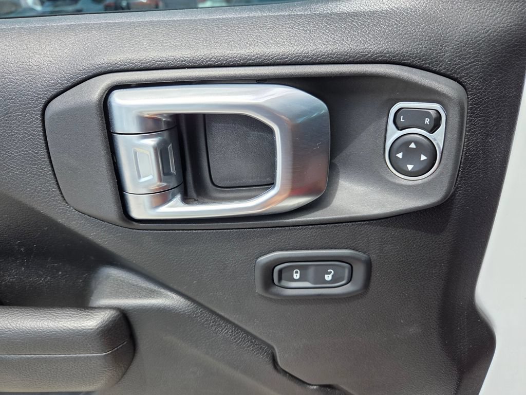 Used 2023 Jeep Wrangler Unlimited Sport AWD/4WD image 23