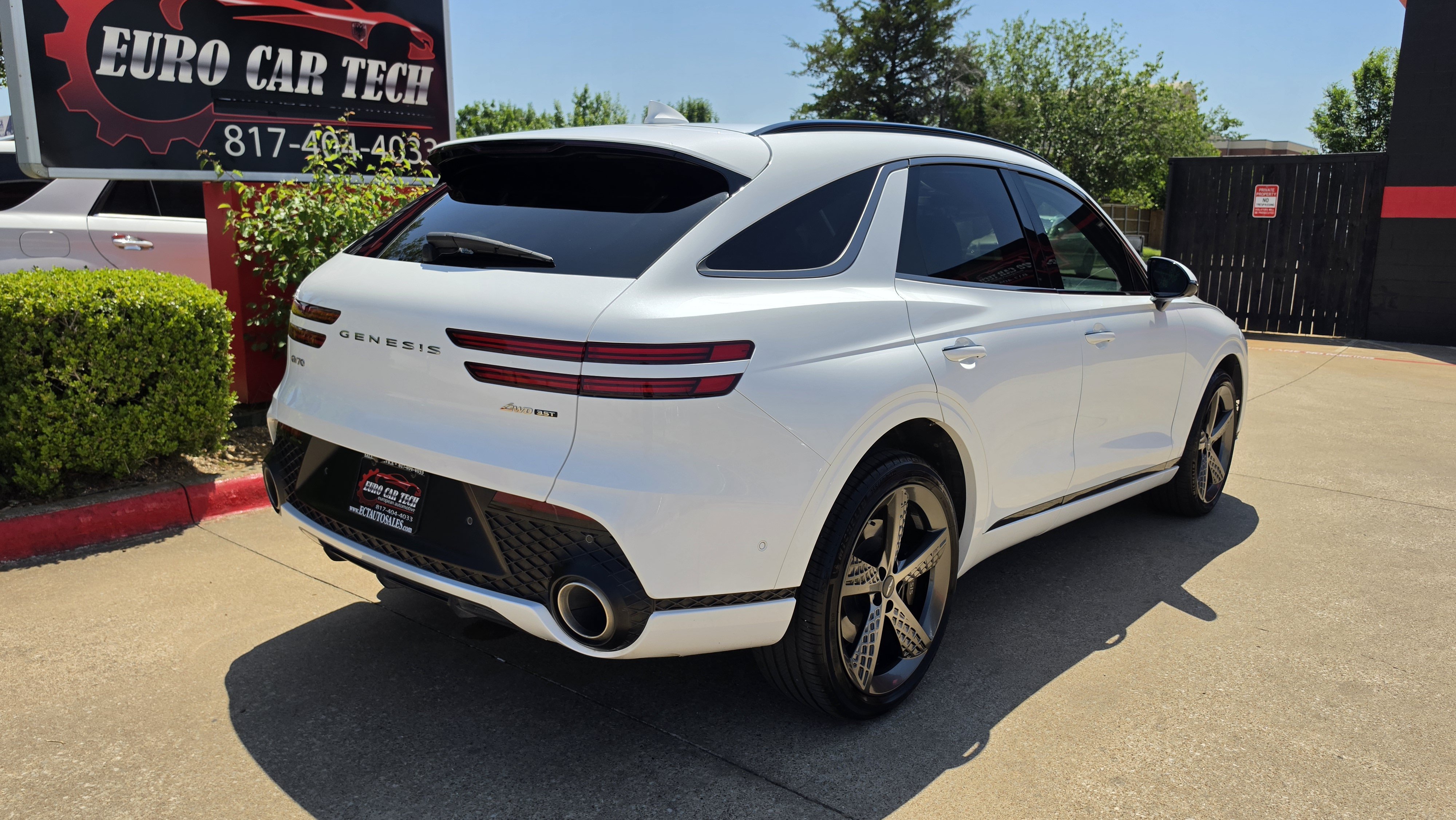 Used 2025 Genesis GV70 3.5T Sport w/ Sport Advanced Package AWD/4WD image 8