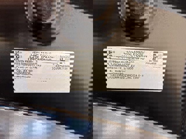 Used 2025 GMC Acadia Elevation image 31