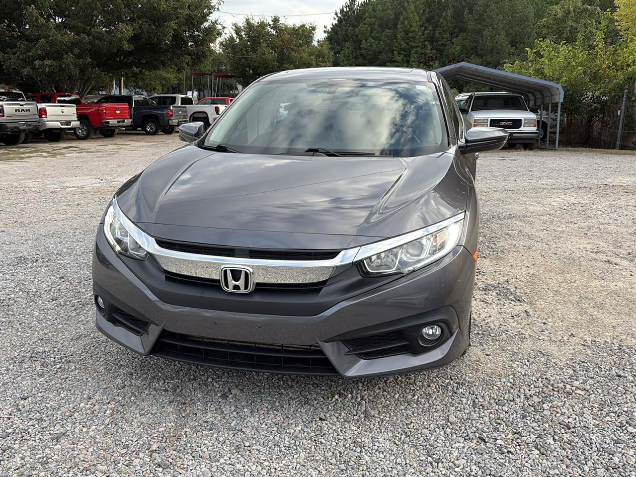 Used 2018 Honda Civic EX-T image 2