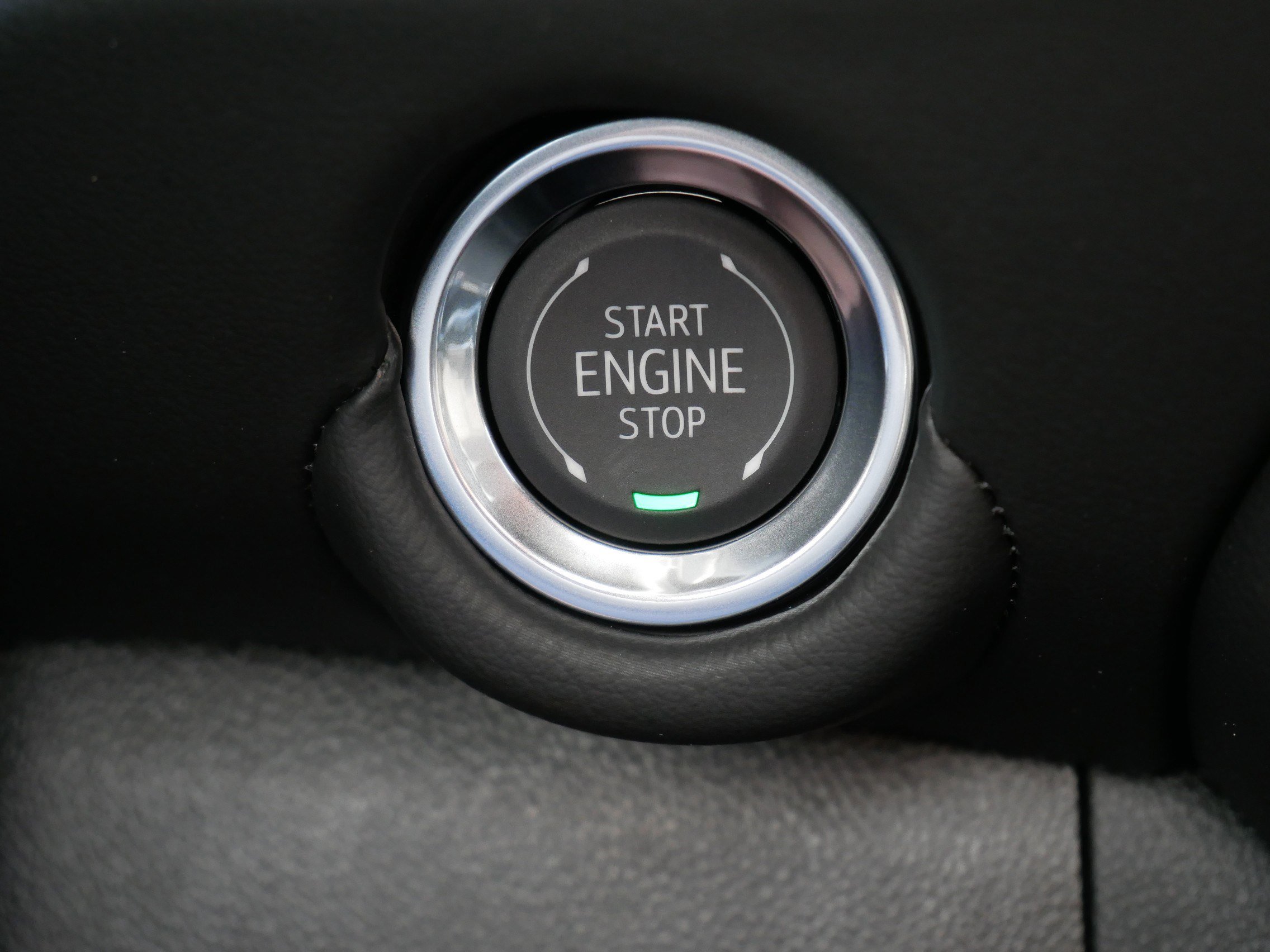 New 2025 Chevrolet Suburban Premier image 28