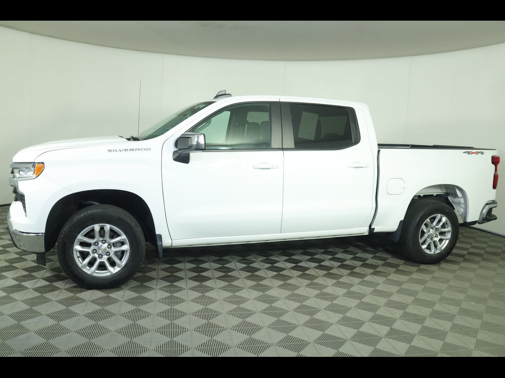 Used 2023 Chevrolet Silverado 1500 LT AWD/4WD image 17