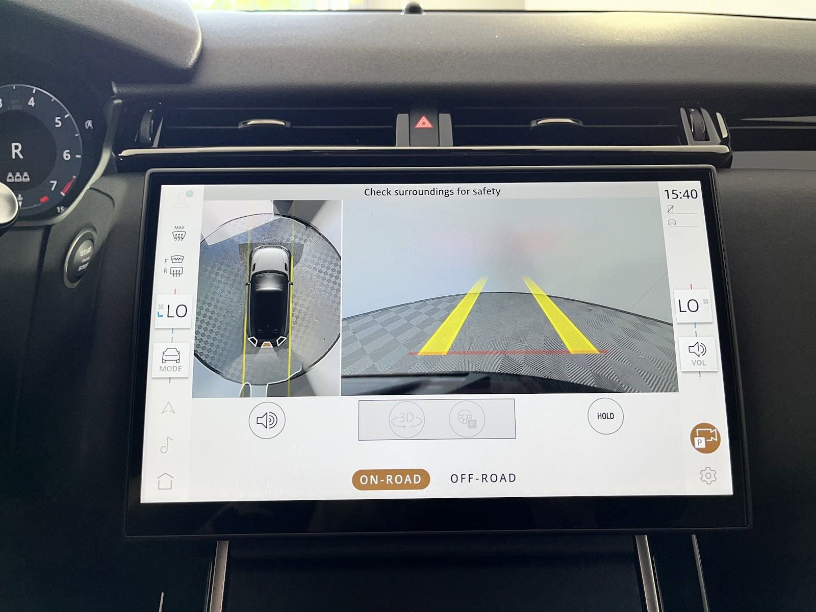 Used 2025 Land Rover Range Rover Velar Dynamic SE image 23