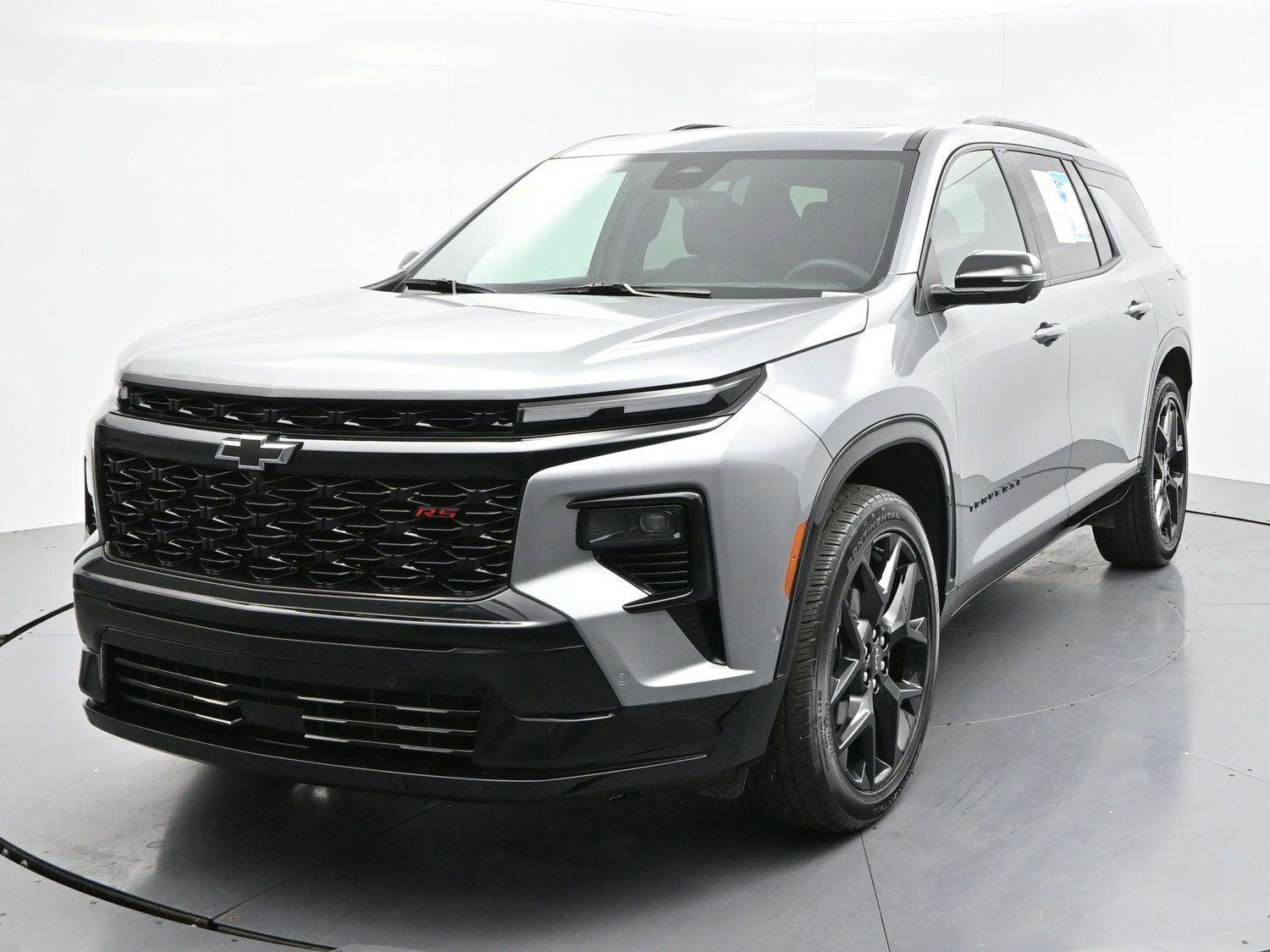 Used 2024 Chevrolet Traverse RS w/ LPO, Floor Liner Package image 3