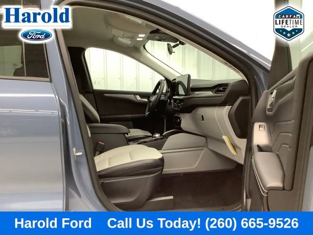 Used 2024 Ford Escape SE image 12