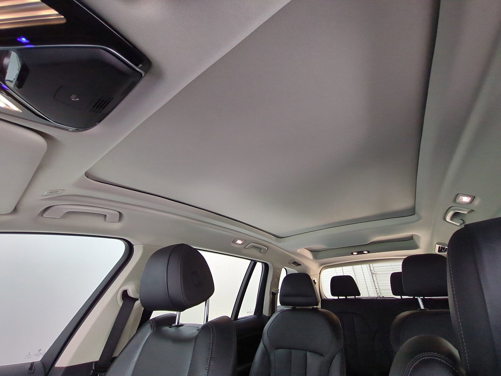 Used 2021 BMW X7 xDrive40i w/ Premium Package image 17