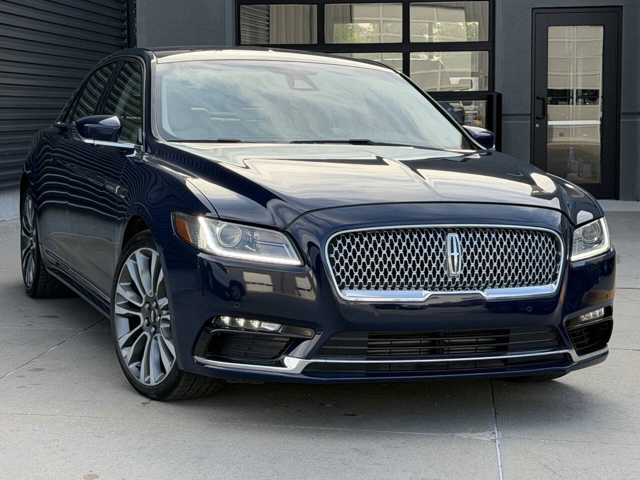 Used 2018 Lincoln Continental Reserve w/ Continental Climate Package AWD/4WD image 5