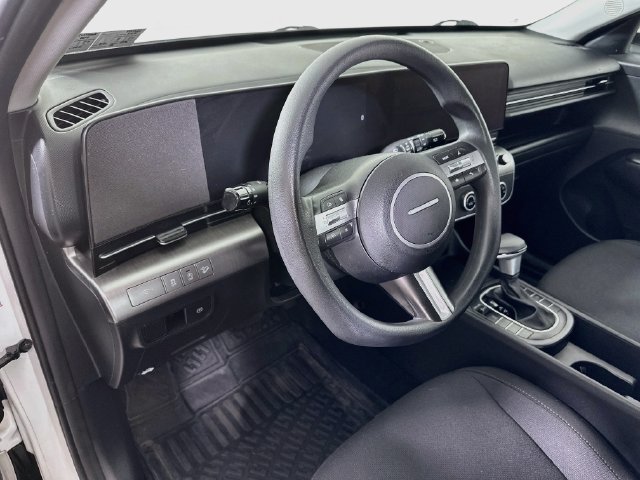 Certified 2024 Hyundai Kona SE AWD/4WD image 11
