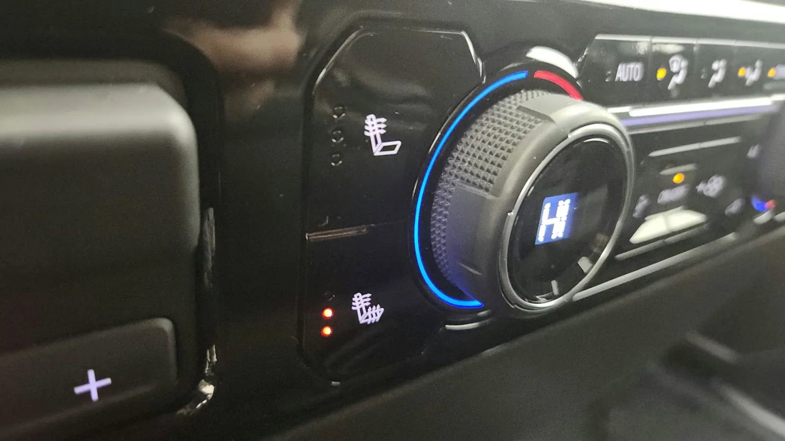 Used 2025 Chevrolet Silverado 1500 LT image 30