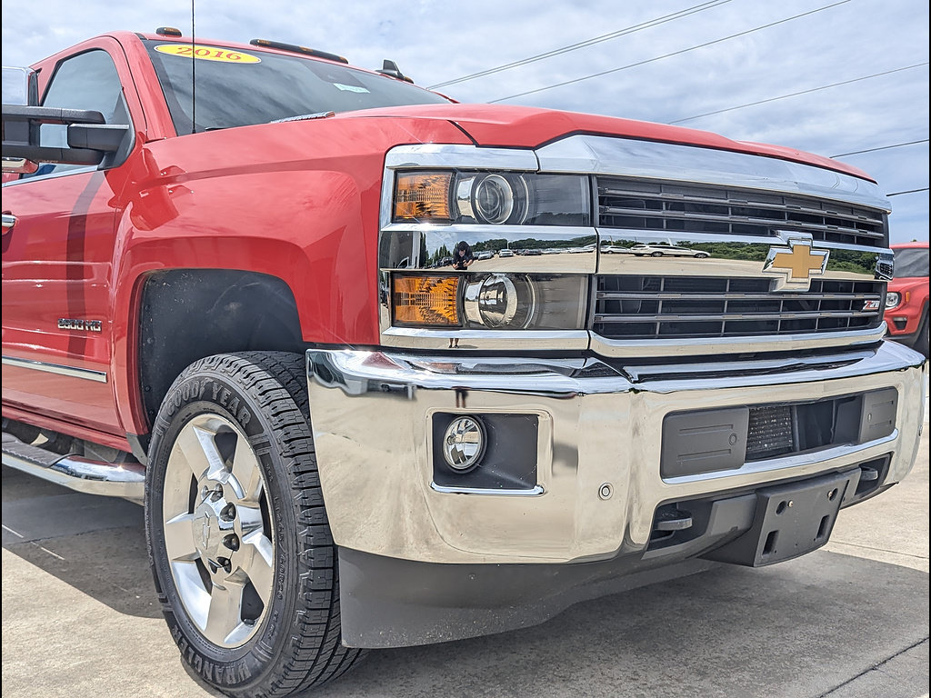 Used 2016 Chevrolet Silverado 2500 LTZ w/ Duramax Plus Package AWD/4WD image 12