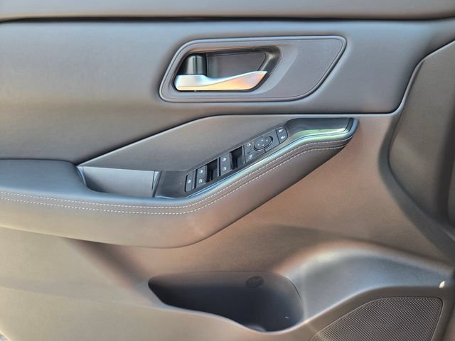New 2026 Nissan Rogue SV FWD image 20