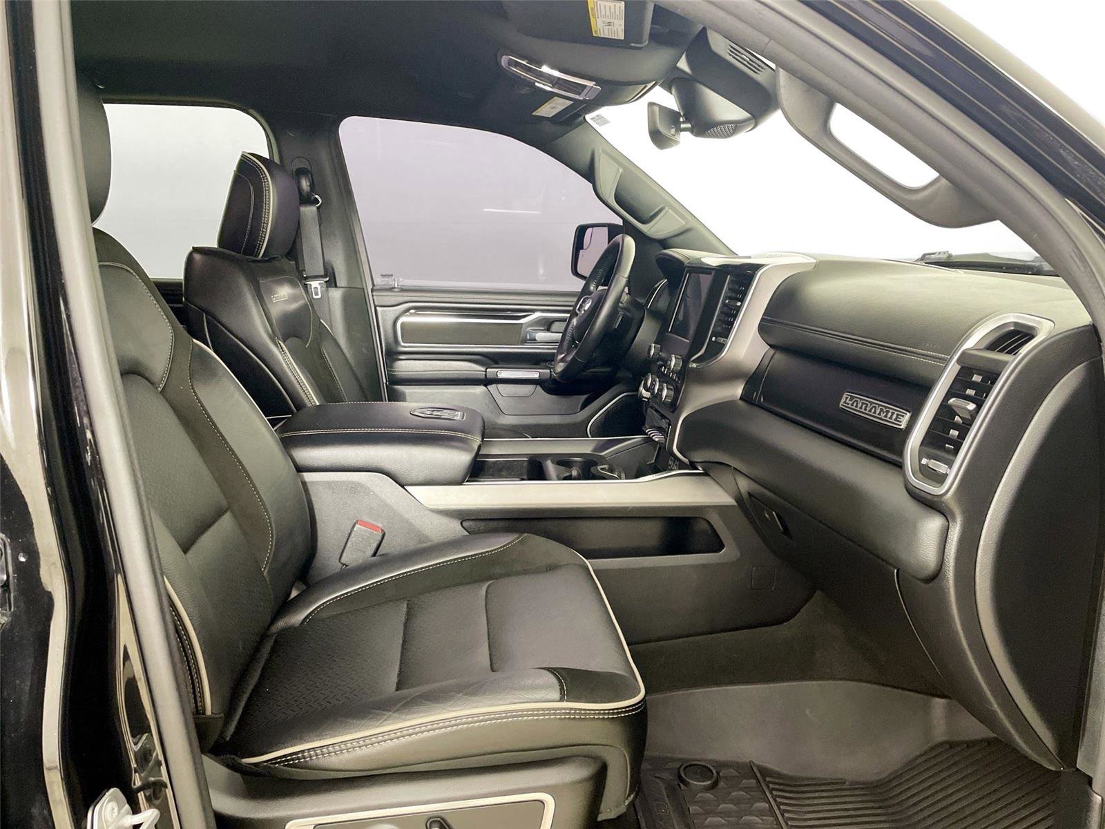 Used 2021 RAM 1500 Laramie w/ Sport Appearance Package AWD/4WD image 26