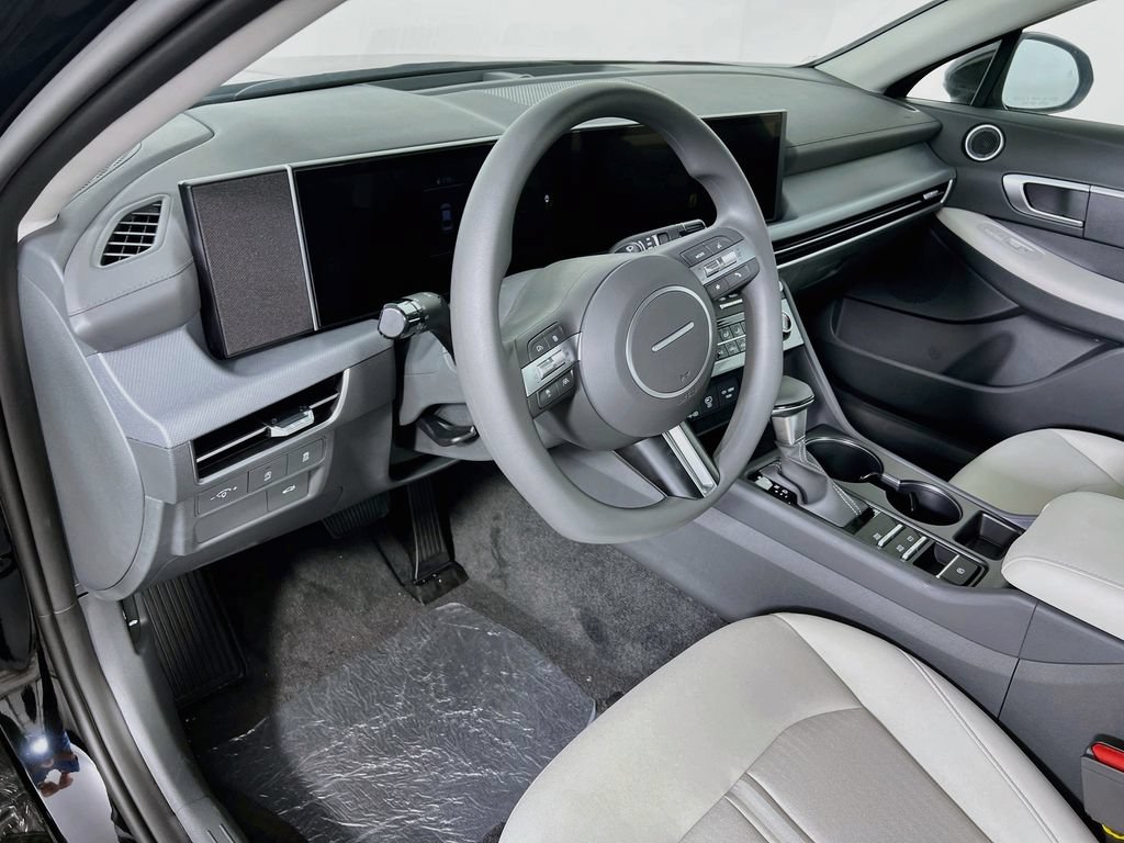 New 2026 Hyundai Sonata SE FWD image 8