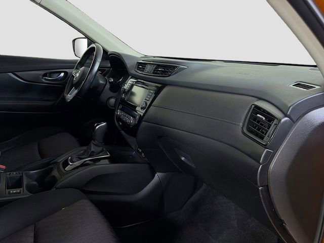 Used 2020 Nissan Rogue SV FWD image 28
