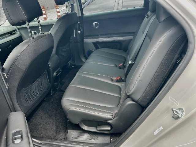 Used 2023 Hyundai Ioniq 5 SEL w/ Cargo Package AWD/4WD image 9