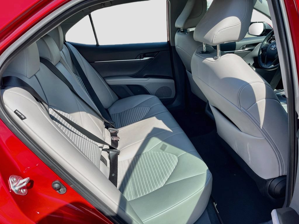 Used 2022 Toyota Camry SE FWD image 25
