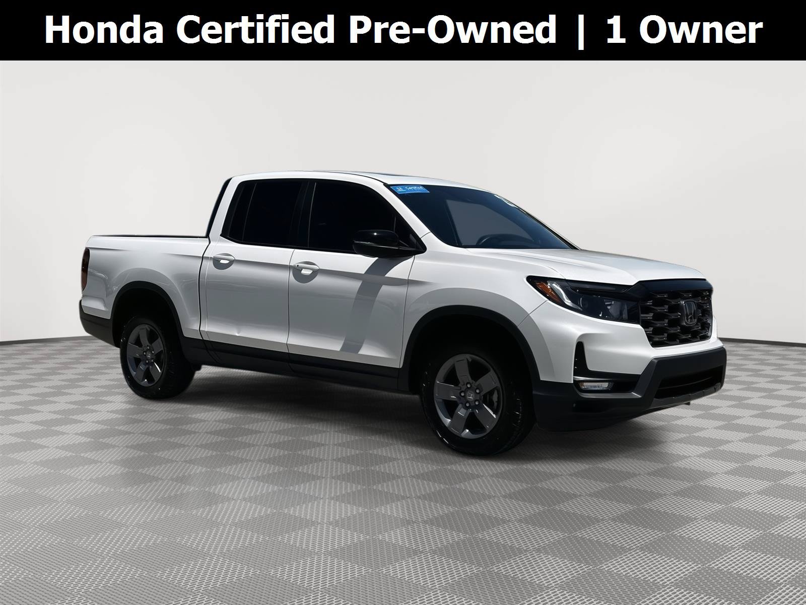 Used 2025 Honda Ridgeline TrailSport image 1