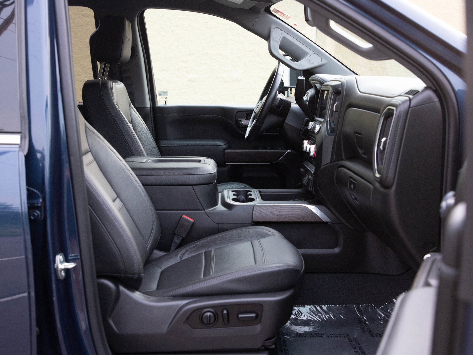 Used 2022 GMC Sierra 3500 Denali AWD/4WD image 11