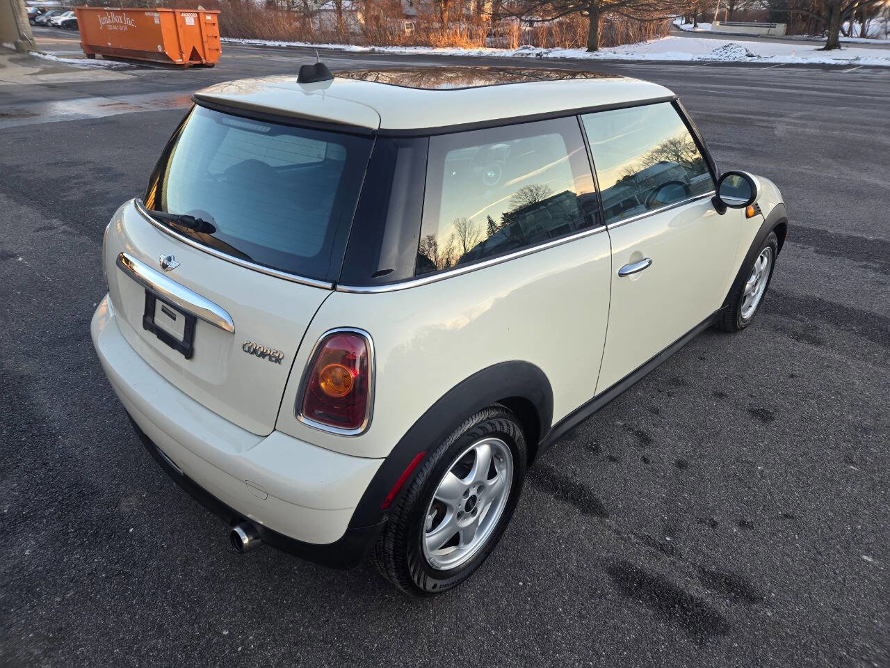 Used 2010 MINI Cooper Hardtop image 11