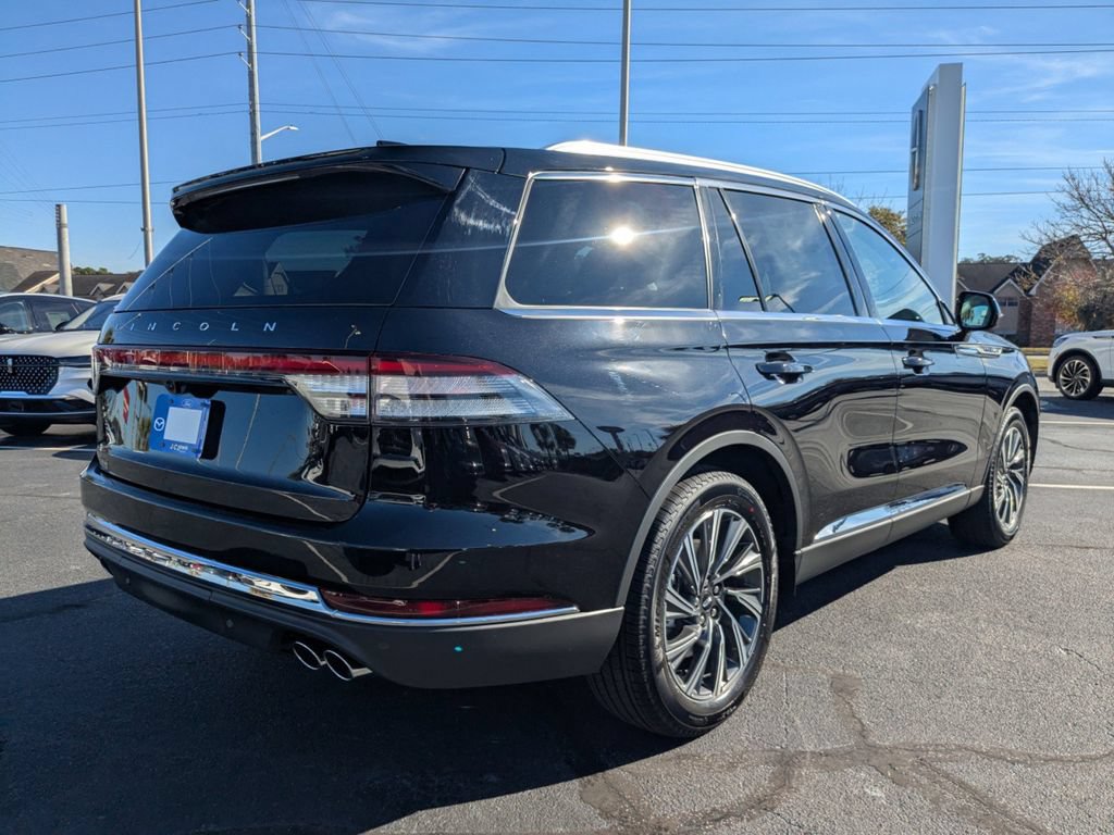New 2026 Lincoln Aviator 2WD image 4