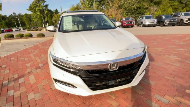 Used 2020 Honda Accord Touring image 4