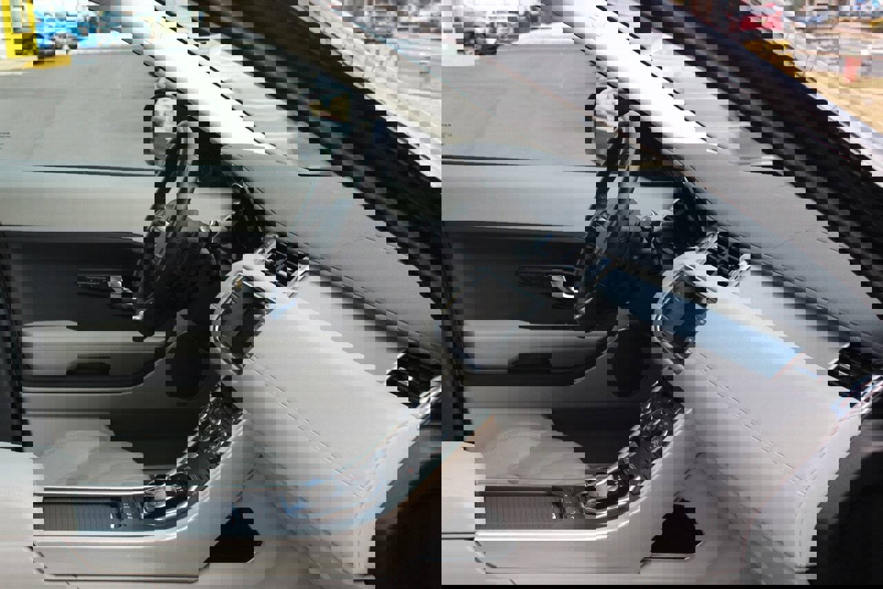 Used 2012 Land Rover Range Rover Evoque Pure Plus AWD/4WD image 18