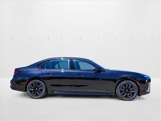 Used 2025 BMW 760i xDrive w/ Executive Package AWD/4WD image 4