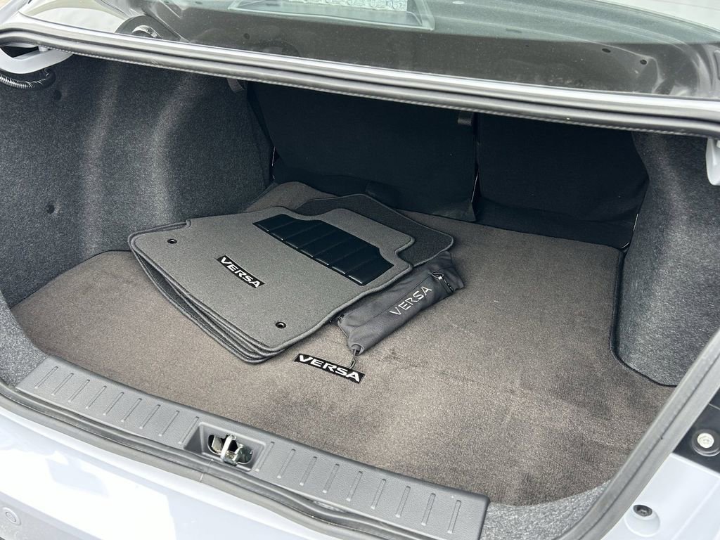 Used 2025 Nissan Versa SV w/ Trunk Package image 12