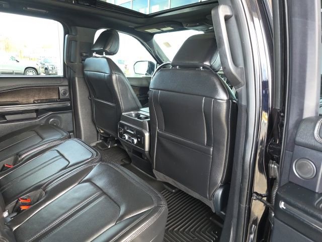 Used 2021 Ford Expedition Limited image 13