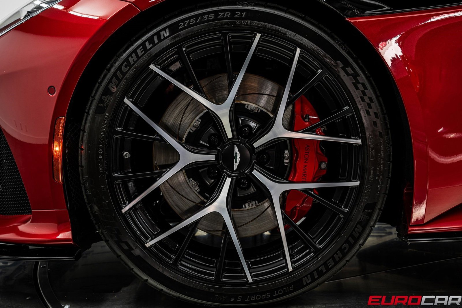 Used 2024 Aston Martin DB12 Coupe image 21