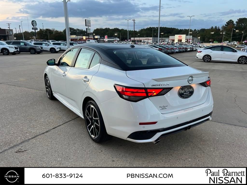 New 2025 Nissan Sentra SR image 4