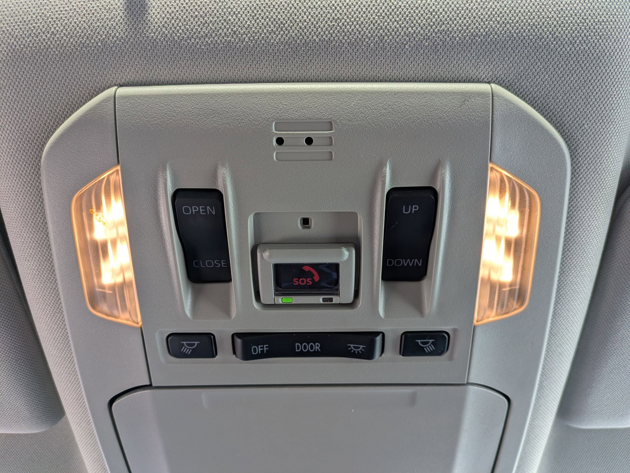 Used 2023 Toyota Highlander XLE image 14