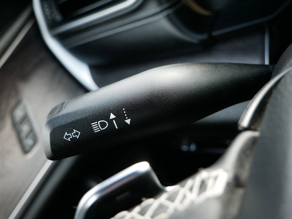 Used 2024 Jeep Grand Cherokee L Limited w/ Luxury Tech Group II image 25