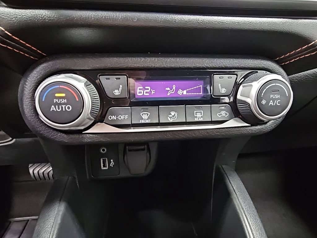 Used 2021 Nissan Versa SR w/ Convenience Package image 17