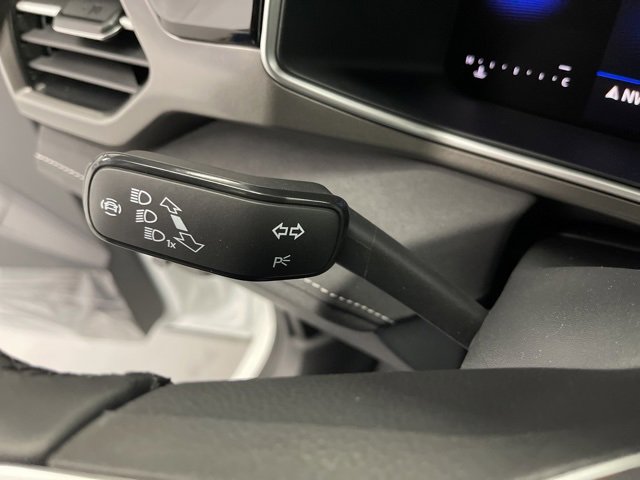 New 2026 Volkswagen Taos SE image 19