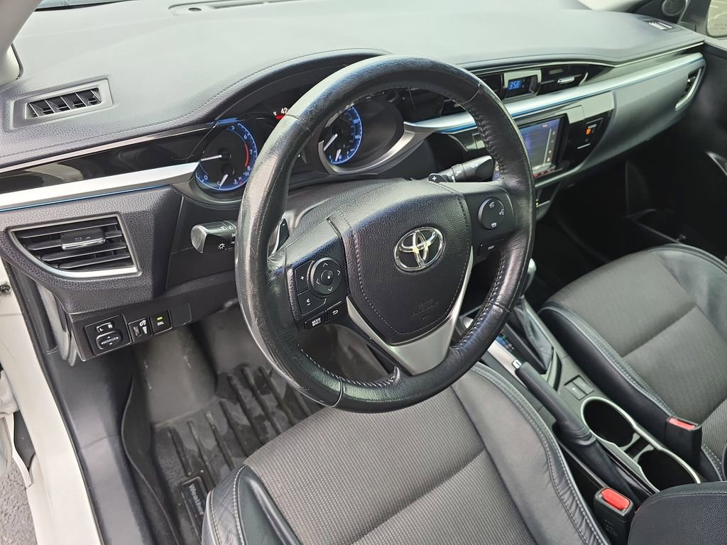 Used 2015 Toyota Corolla L image 15