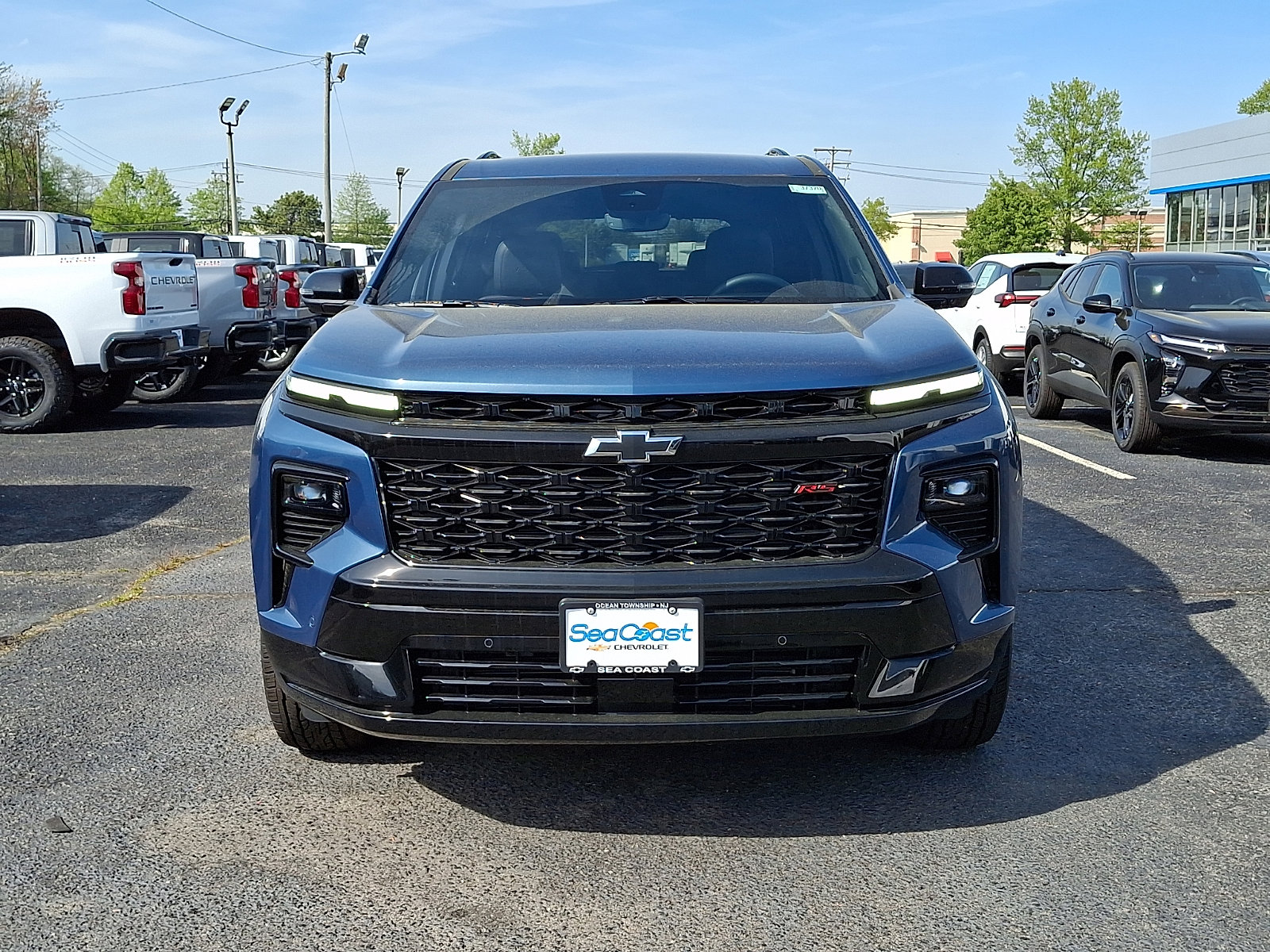 New 2026 Chevrolet Traverse RS FWD image 2