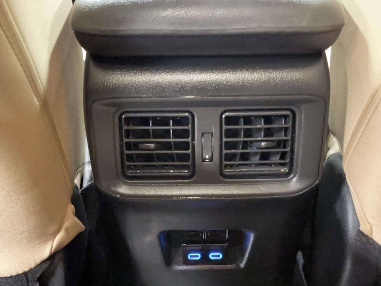 Used 2022 Toyota RAV4 XLE AWD/4WD image 27
