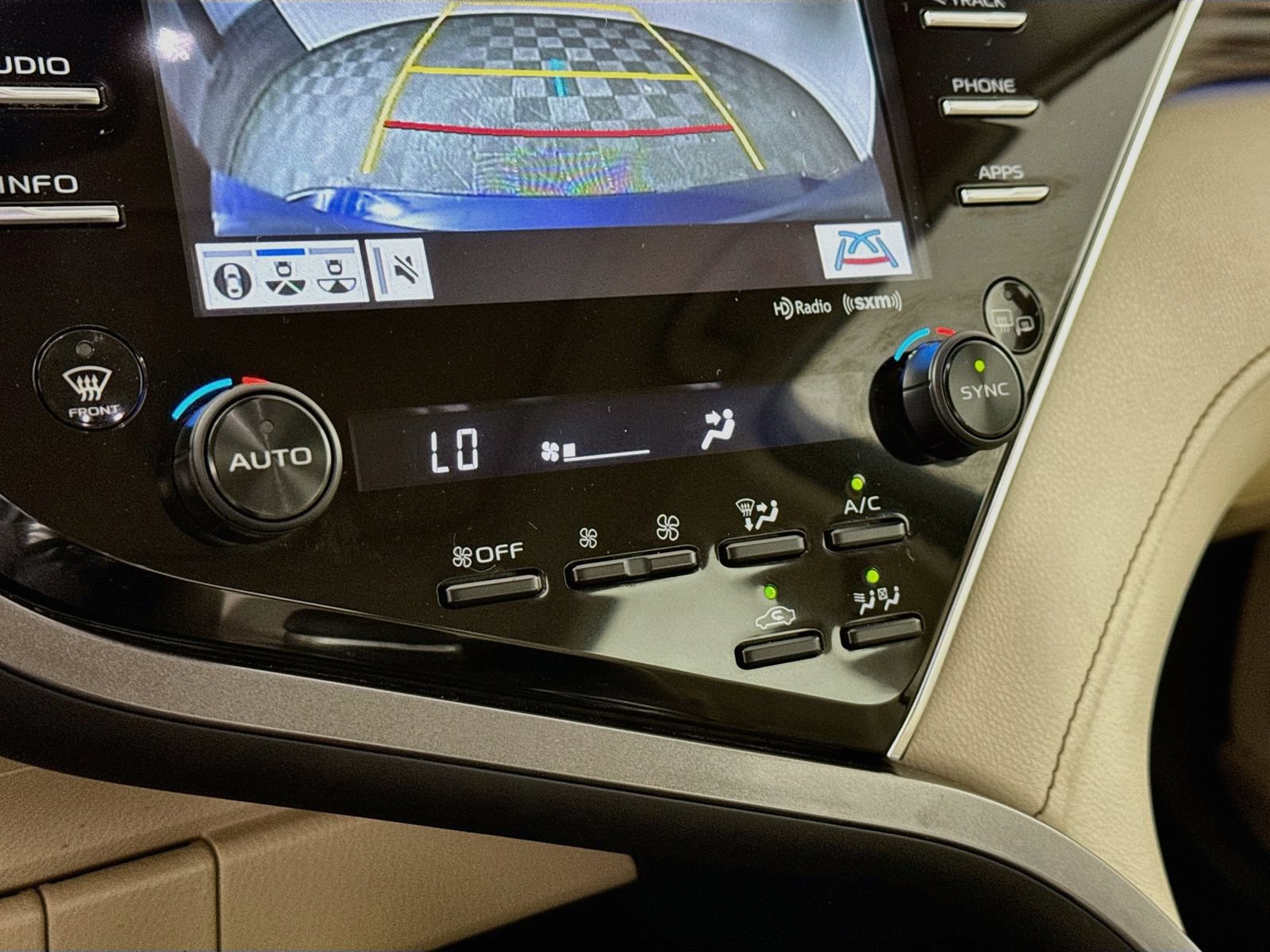 Used 2018 Toyota Camry XLE w/ Audio Package FWD image 11