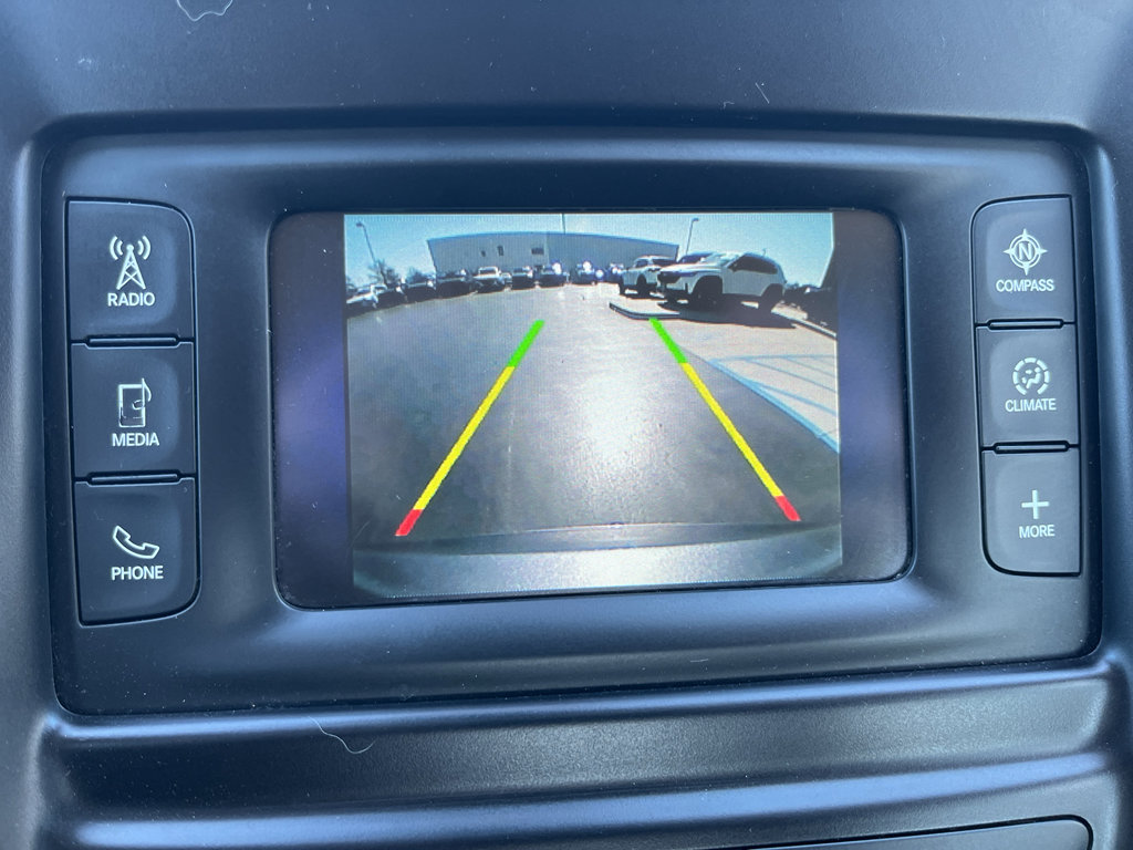 Used 2016 Chrysler 200 Limited w/ Convenience Group image 14