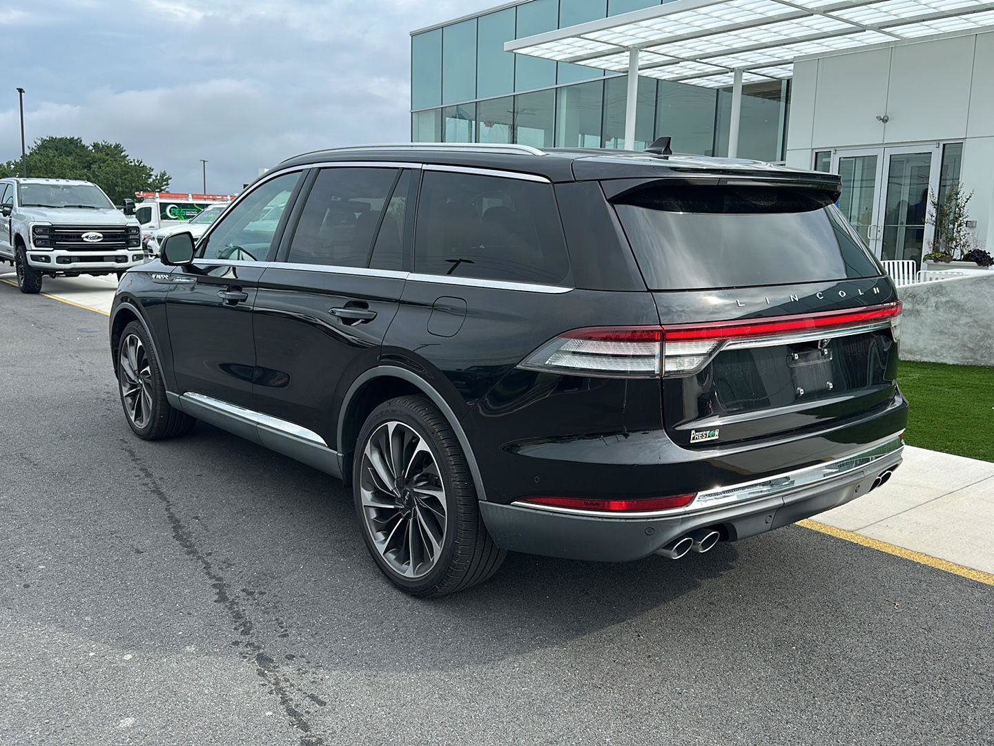 Used 2020 Lincoln Aviator Reserve w/ Equipment Group 202A AWD/4WD image 7