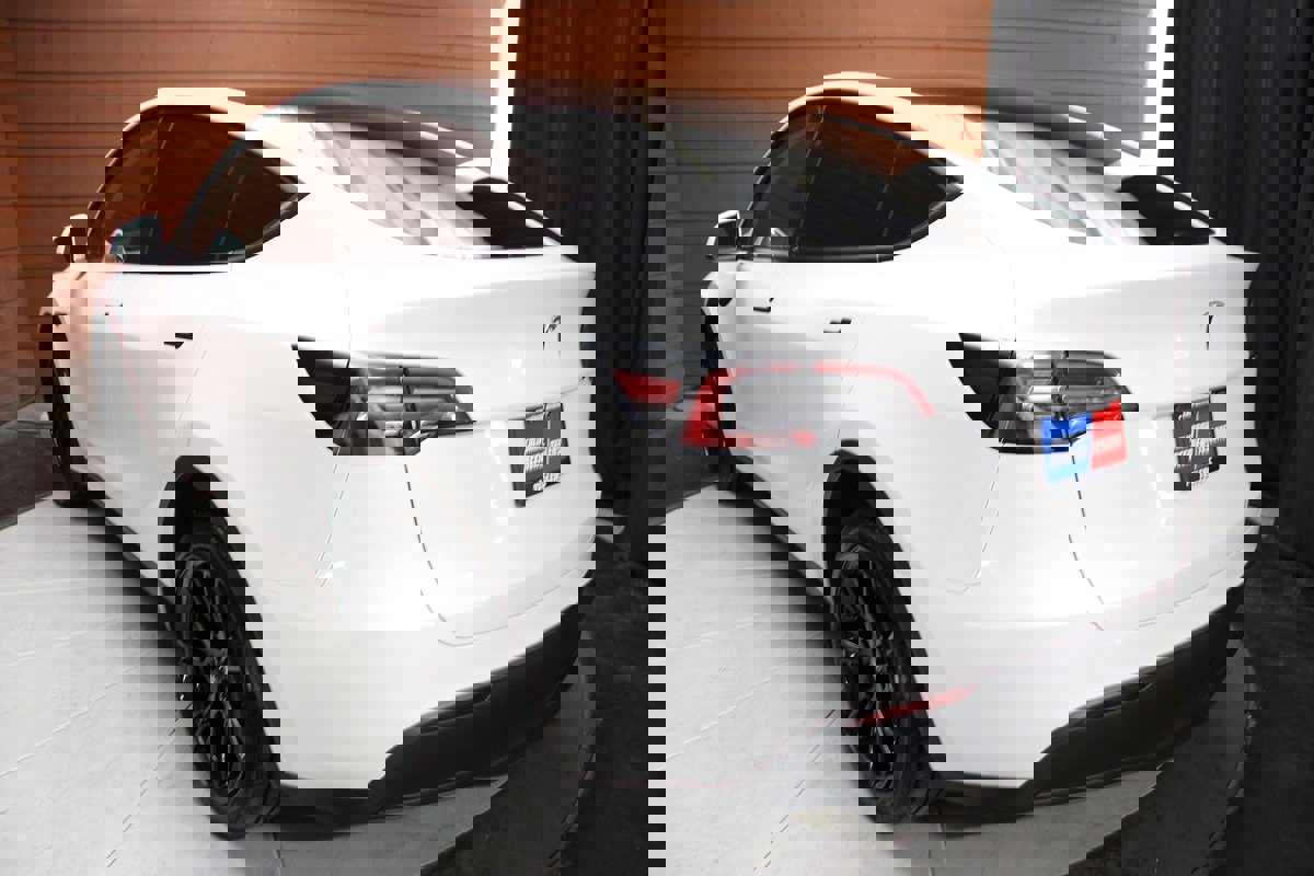 Used 2024 Tesla Model Y Long Range image 15