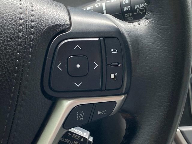 Used 2020 Toyota Sienna XLE w/ XLE Navigation Package AWD/4WD image 21