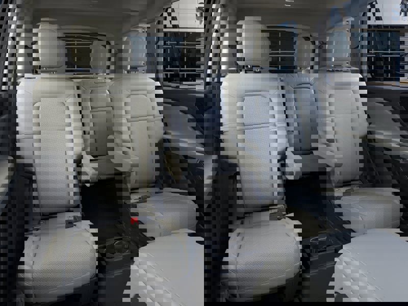 New 2025 Lincoln Aviator AWD image 11