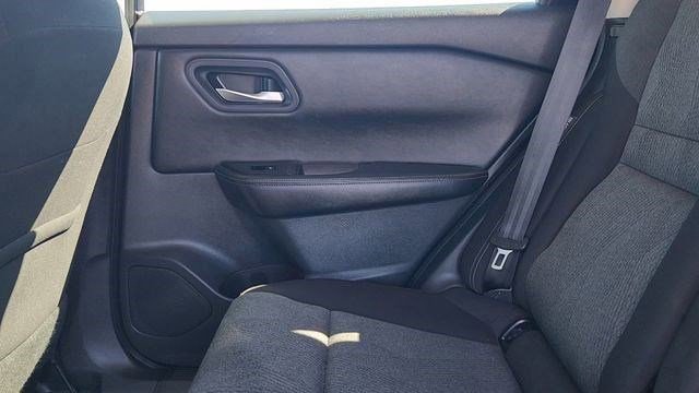 Used 2025 Nissan Rogue SV image 16
