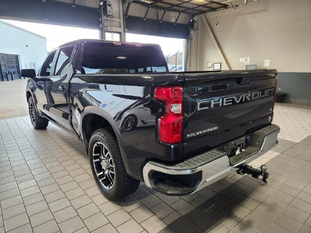 Used 2024 Chevrolet Silverado 1500 LT RWD image 4