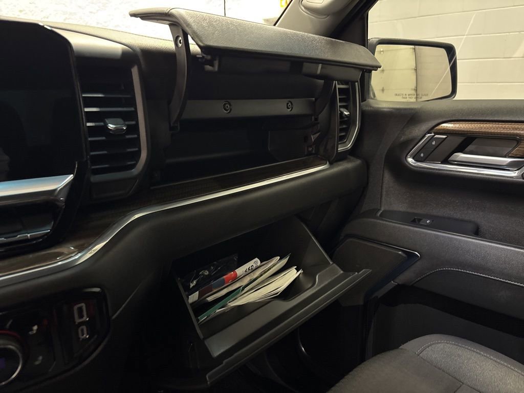 Used 2024 Chevrolet Silverado 1500 RST AWD/4WD image 29