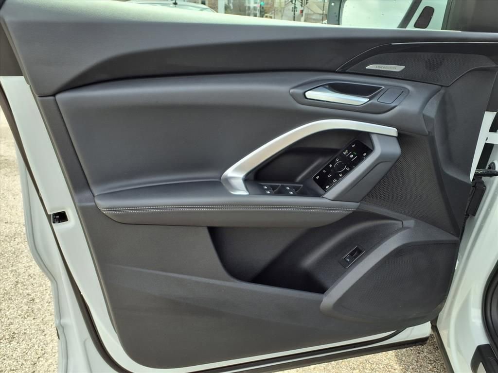 Used 2025 Audi Q5 Premium Plus w/ Premium Plus image 12